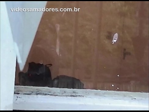 ❤️ Omu cornu chì fighjula a so fidanzata cù un altru tippu, registrendu un video di cazzo senza disturbà a coppia Sessu à porn co.sexvideosex.top