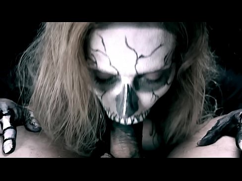 ❤️ Ragazza demonia chì succhia u cazzo cù a so bocca nera è ingoia cum. Sessu à porn co.sexvideosex.top
